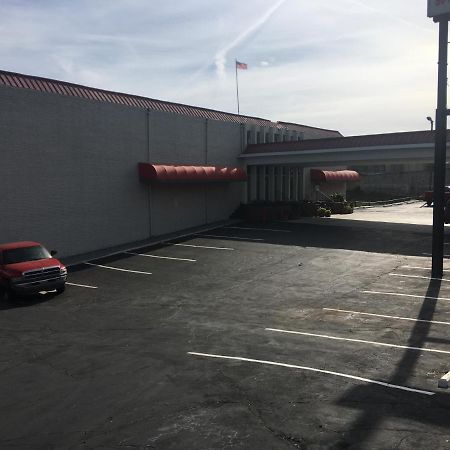 Peachtree Inn&Suites Doraville Exterior foto